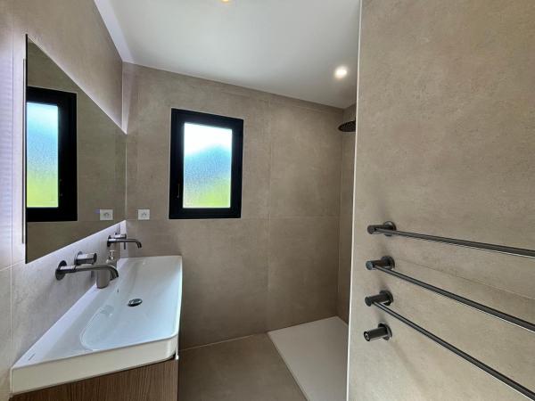 Villa provençale avec piscine privée, Забронировать  Сен-Реститю Альпы