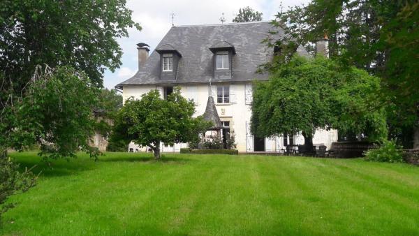 Chateau De Chaunac, Забронировать  Нав 