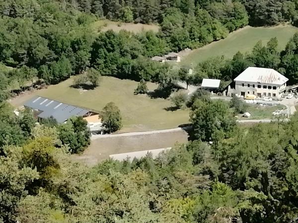 Gîtes à La Ferme Du Marquisat, Забронировать  Кро Lac de Serre-Ponçon