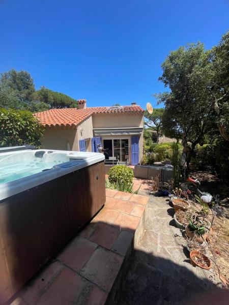 Villa Les Chênes - Golf de Saint-Tropez Experience, Забронировать  Порт-Гримо Гримо