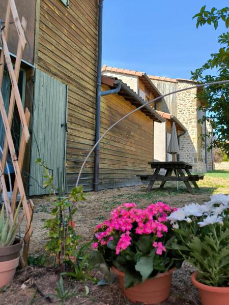 Appartements indépendants dans chalet en Auvergne, Забронировать Шале Шомли 