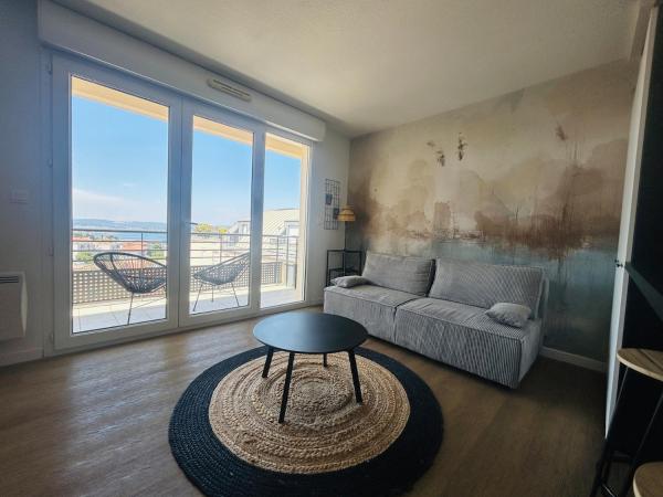 Villa Cette appartment with terrace and parking, Забронировать  Отели Сета с парковкой, рядом с Казино Сета, Парковка