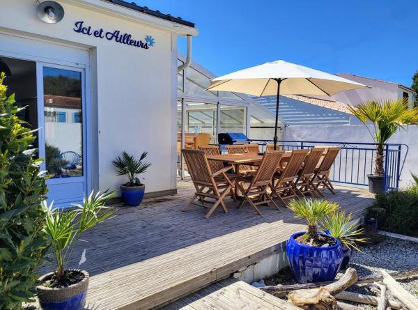 Villa Ici et Ailleurs, entre mer et forêt, Забронировать  Отели Маре-Пуатвен с парковкой, Парковка