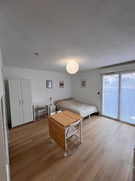 Charmant appartement - Parking privé, Забронировать  Бур-Сент-Андеоль Ardèche