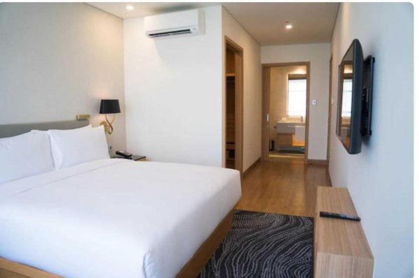[Day Stay - 8 AM to 8 PM] Hotel O Electronic City RS Gardens, Забронировать  Боммасандра Электроник-Сити