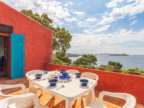 Villa Pénélope by Interhome, Забронировать  Отели Var coast с парковкой, Парковка