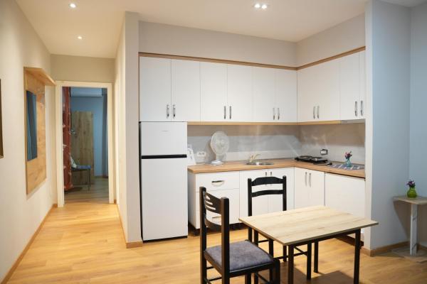 Girasole, Забронировать  Отели области Тираны с парковкой, Парковка