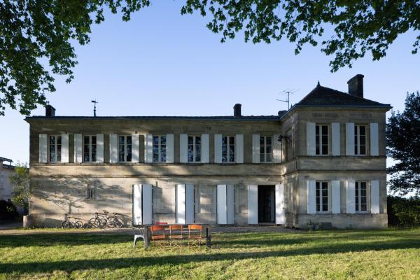 Auberge collective des Joualles, Забронировать  Сент-Эмильон Saint-Emilion Wine Region