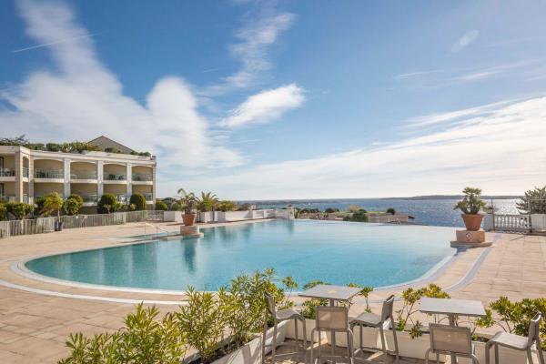 Villa Francia, Забронировать  Отели Приморских Альпы с парковкой, Парковка