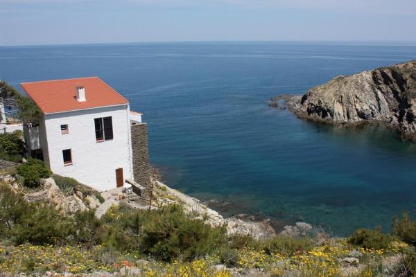 Villa Ey - waterfront with a view, Забронировать  Баньюль-сюр-Мер Vermillion Coast