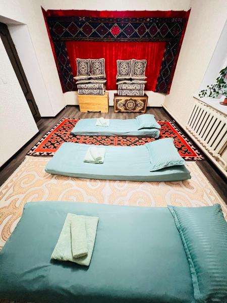Nur Kyrgyz Guest House, Забронировать  Бишкек Киргизия