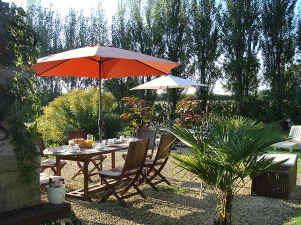 Chambres et tables d hôtes du Boiziller, Забронировать  Отели Замка Пюи-дю-Фу с парковкой, Парковка