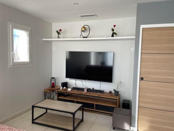 Villa calme deux chambres proche de la mer tout confort, Забронировать  Пине Лангедок-Руссильон