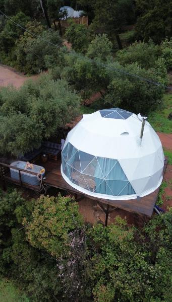 Logements insolites du Domaine de la Tuilière, Забронировать  Отели Hautes-Alpes с парковкой, Парковка