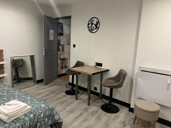 Heaven, Забронировать  Валерг Hérault