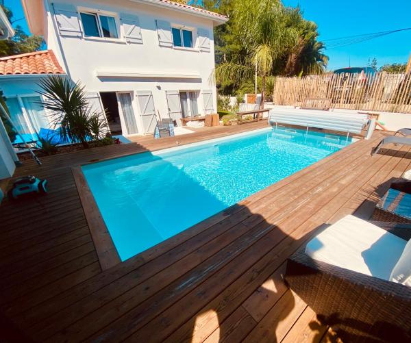 Villa exceptionnelle à Bayonne avec piscine et parking privée, Забронировать  Отели Байонны с бассейном, Бассейн