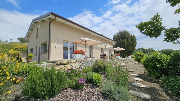 Panoramic Villa In The Lucca Hills, Забронировать  СПА-отели Капаннори, SPA-услуги