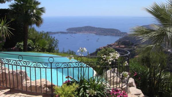 Villa Ezea - vue mer et charme, Забронировать  Отели Приморских Альпы с парковкой, Парковка