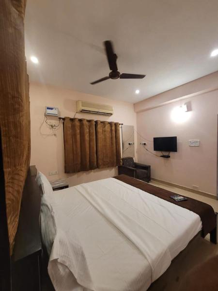 Five stones By Earth Hotel Vadapalani, Забронировать  Ченнаи Тамилнад