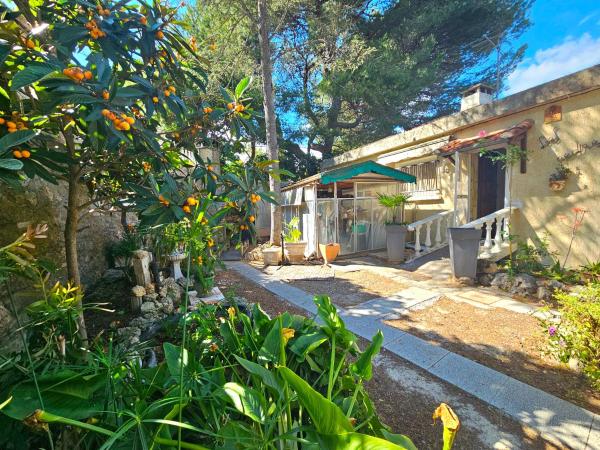 Villa des cèdres La Franqui, Забронировать  Отели Лёкат с парковкой, Парковка