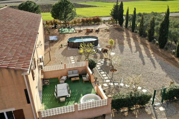 Villa vigneronne moderne piscine et jaccuzi, Забронировать  Сен-Жан-де-Фо Hérault