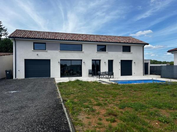 Villa en campagne, Забронировать  Русийон Isère