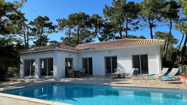 Villa La Dune aux Loups, Забронировать  Отели Сен-Жан-де-Мон с парковкой, Парковка