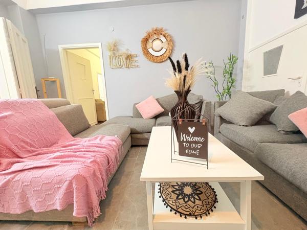 Comfort and Central Stay, Забронировать  Отели Мадаба с парковкой, рядом с Haret Jdoudna, Парковка