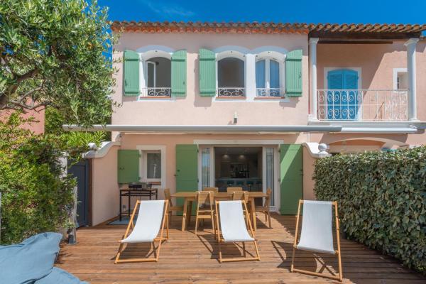 Villa Cap Esterel Vue Mer, Забронировать  Отели Mimosa Road с парковкой, Парковка