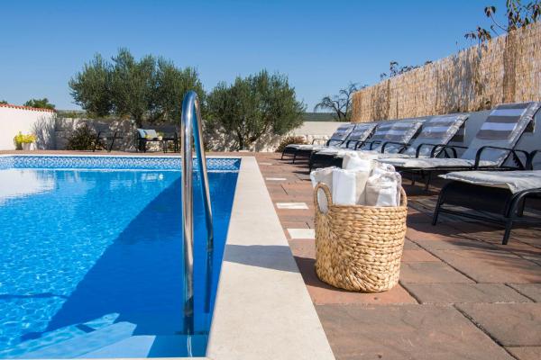 Villa Marijana, Забронировать  Konjevrate Шибенско-Книнская жупания