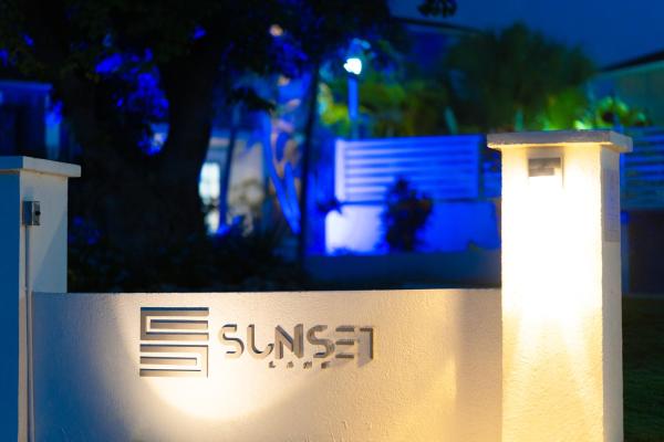 Sunset Lane Apartment Hotel, Забронировать Апартаменты/квартира Отели в центре Хоултаун, в центре