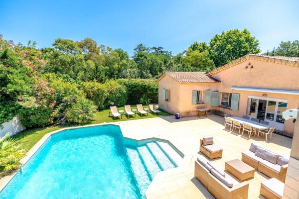 Villa La Perle l Pool & Terrace l Shellter Rentals, Забронировать  Сен-Тропе Сен-Тропе залива