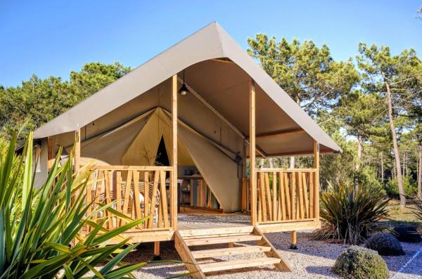 Camping Les Oyats, Забронировать  Отели Сулак-сюр-Мер с парковкой, Парковка