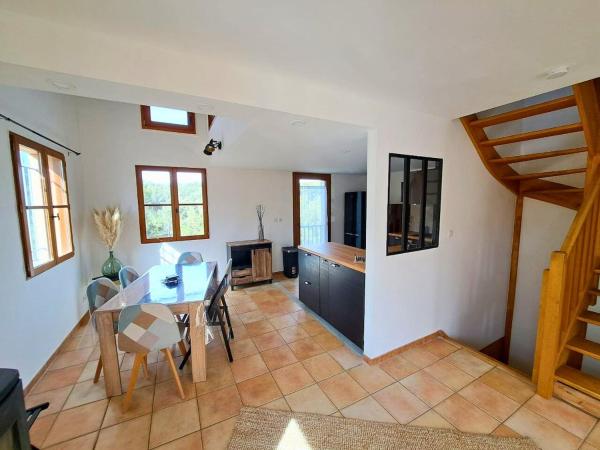 Villa Haut de Gamme Golf de Pont Royal 6 Personnes, Climatisé, Piscine, Забронировать  Отели Буш-дю-Рон с парковкой, Парковка