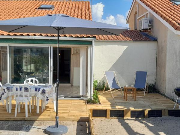 Villa patio face à la plage avec parking, Capbreton - FR-1-239-1123, Забронировать  Капбретон Côte landaise