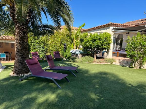 Villa avec piscine, Забронировать  Галларг-ле-Монтюё Gard