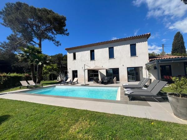 Villa Les Jasmins - Le Cannet-Vallauris - Modern with AC, ideal for fun and work, Забронировать  Валлорис Приморские Альпы
