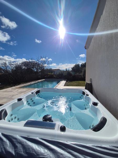 Villa neuve avec piscine,Jacuzzi aux portes du Verdon, Забронировать  Регюс Verdon Natural Regional Park