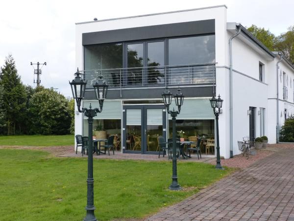 Haus am See - Gochness, Забронировать Отель Кессель Lower Rhine