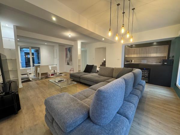Villa Twenty Fort with pool Lyon, Забронировать  Отели Вийёрбан с бассейном, Бассейн