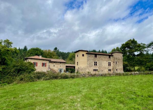 Château du Bouy, Забронировать  Шампетьер Овернь-Рона-Альпы