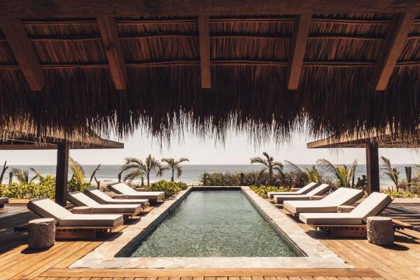 Casa de Mayo A Luxury Beachfront Villa in Mexico with Private Pool and Beach Access, 预订  马祖特 瓦哈卡州, 附近 Ventanilla Beach