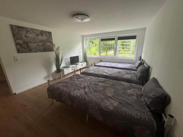 Monteurwohnung Koeln- Rösrath, Забронировать  Отели Bergisches Land с парковкой, Парковка
