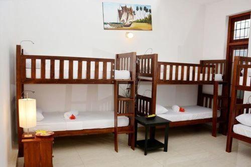 Goodness Hostel Ahangama, Забронировать  Отели Округа Галле с парковкой, Парковка