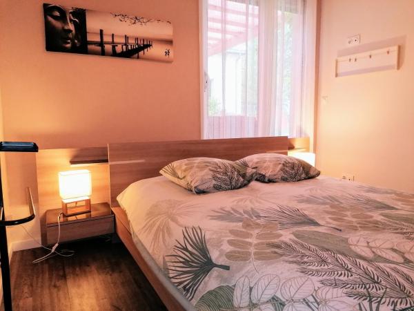 Chez Sylvie, petit déjeuner possible pour 5 euros, Забронировать  Val-dʼIzé Бретань