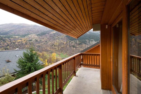 Large duplex in Méribel Village with balcony, Забронировать  Лез-Аллю Овернь-Рона-Альпы