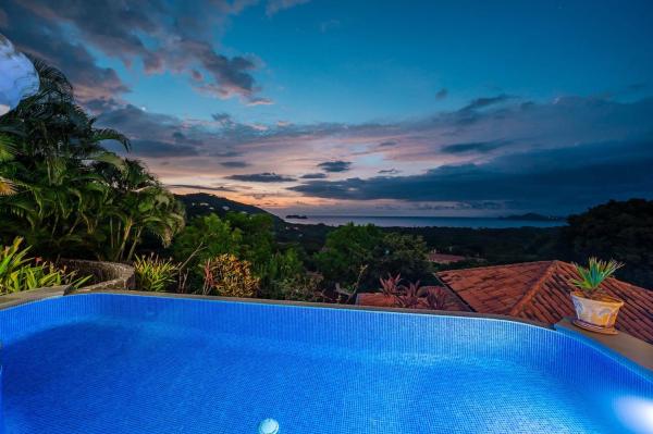Casa Del Mar 4br Pool Villa Hermosa 8 Guests, Забронировать  Отели Плайя-Эрмоса с бассейном, Бассейн