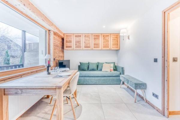 Barrats Studio - modern with Mont Blanc view, Забронировать  Отели Шамони-Монблана с парковкой, Парковка