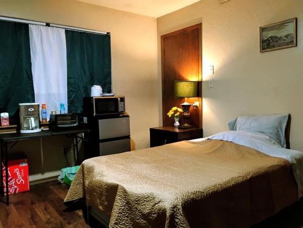 Golden Sunflower\s Apt D1, Забронировать  Отели Лотон с парковкой, Парковка