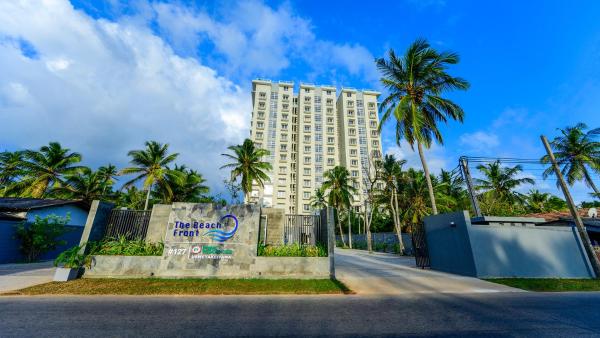 MaSa Beach Front harbour view penthouse D12, Забронировать  Отели Ваттала с парковкой, Парковка